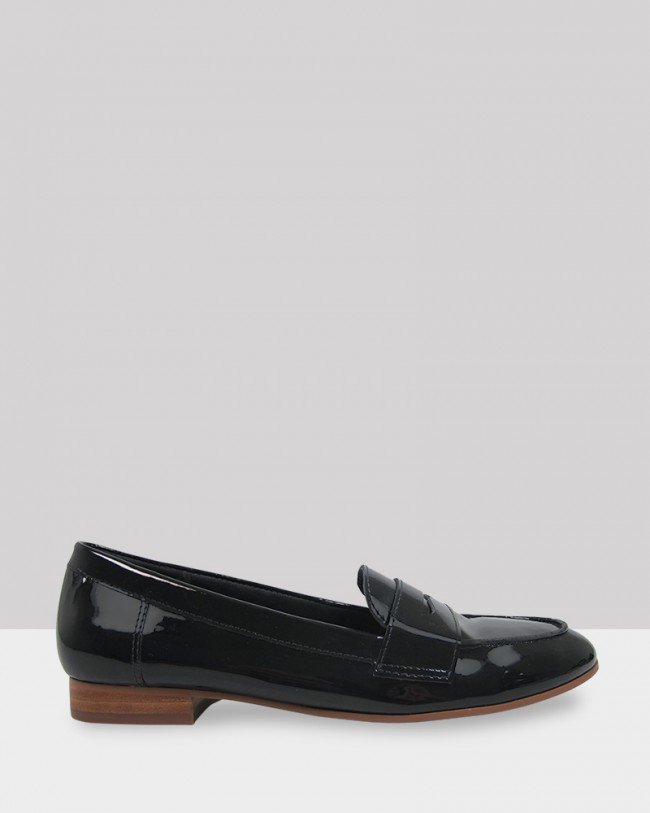 Wittner Benton French Navy Patent Round Toe Loafer