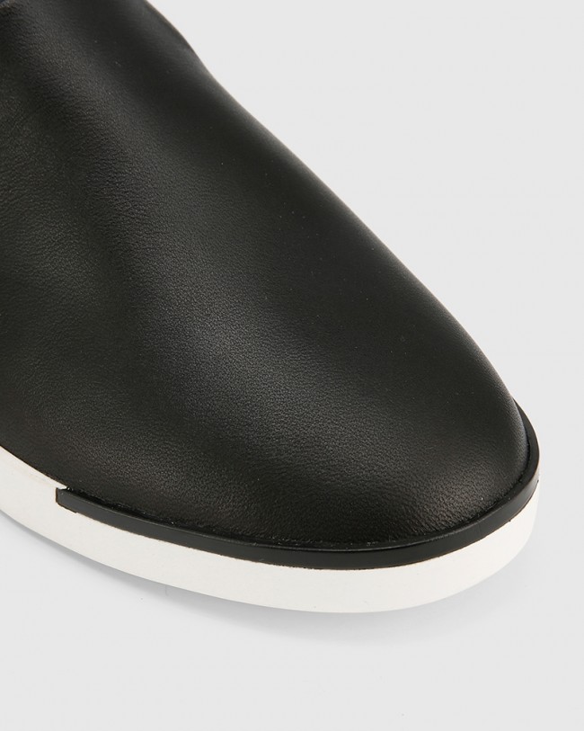 Wittner Adrian Black Leather Loafer