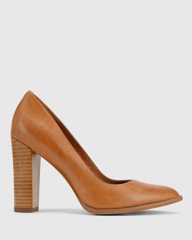 Wittner Willa Tan Leather Block Heel Pump