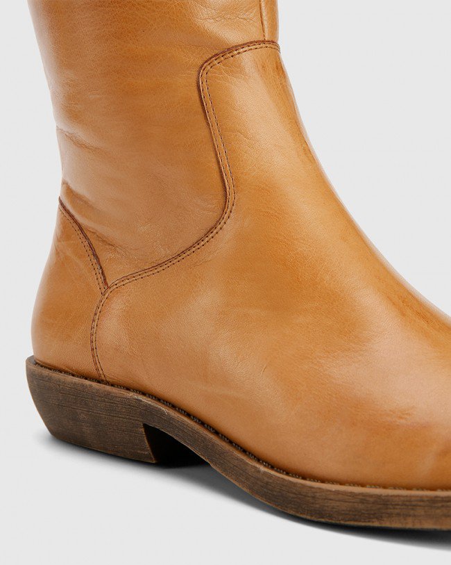 Wittner Devanna Cognac Leather Round Toe Flat Boot