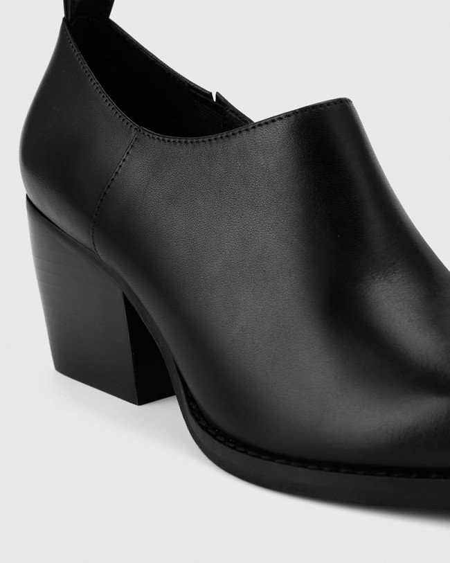 Wittner Keisha Black Leather Pointed Toe Block Heel Bootie