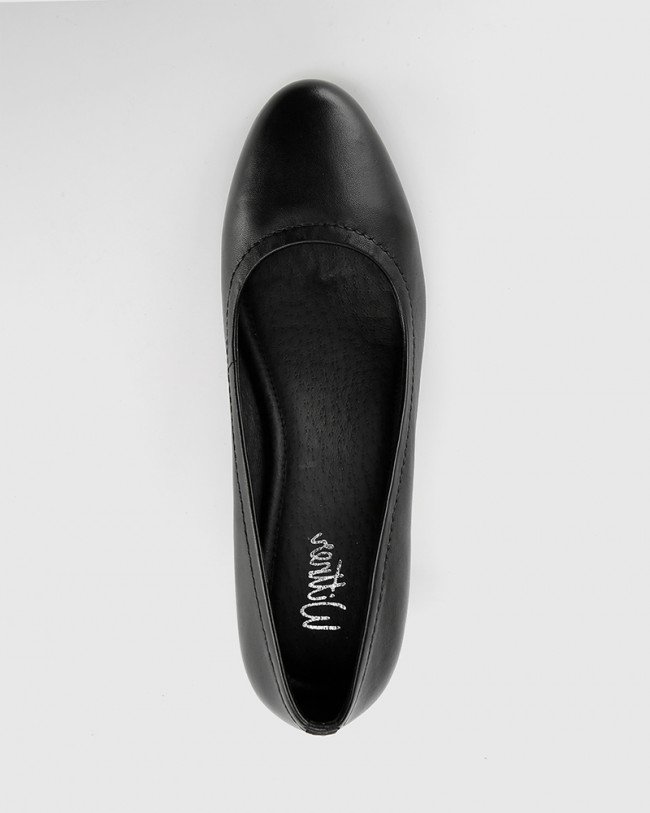 Wittner Keaton Black Leather Block Heel Almond Toe Pump