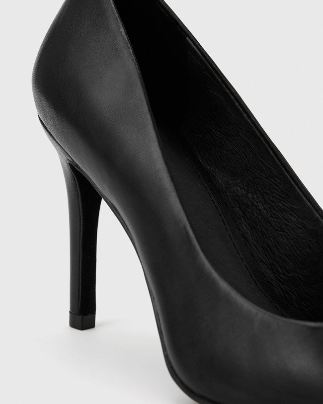 Wittner Harman Black Leather Pointed Toe Stiletto Heel