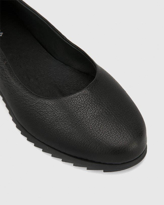 Wittner Bindi Black Leather Round Toe Slip On Flat