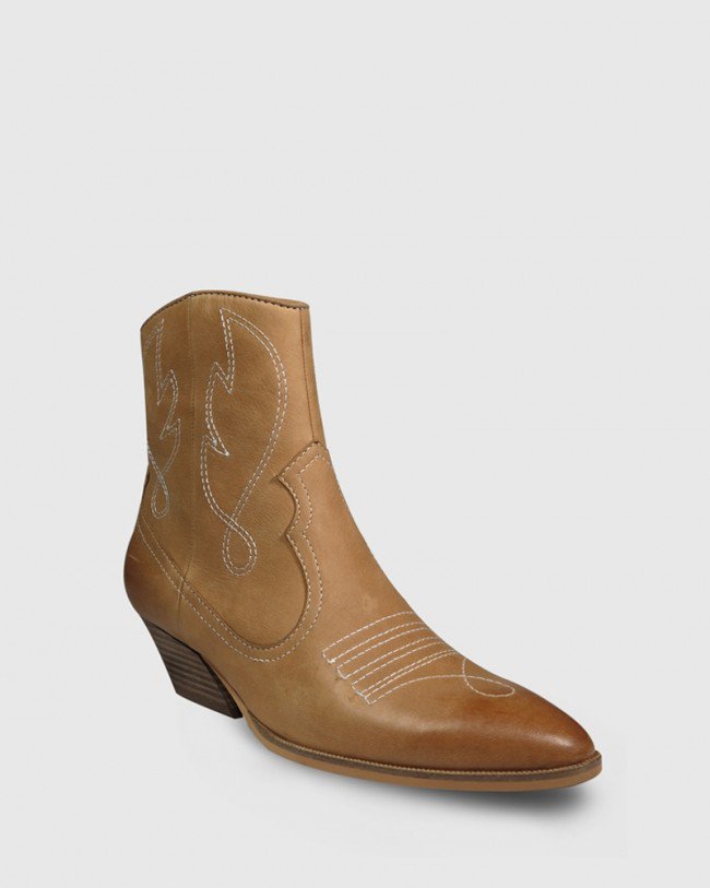 Wittner Keith Tan Leather Embroidered Western Style Ankle Boot