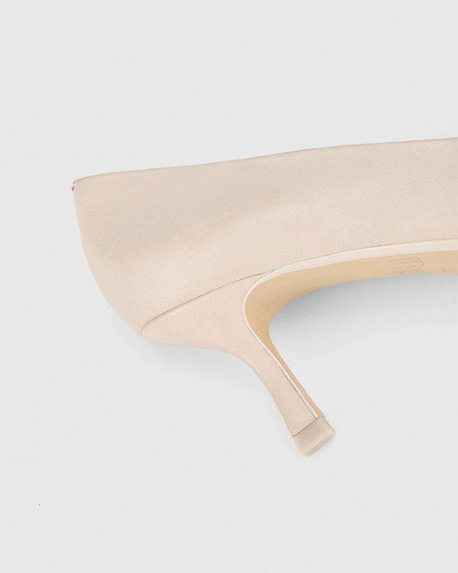 Wittner Daiko Ivory Leather Stiletto Heel Point Toe