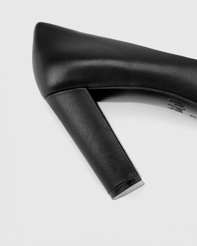 Wittner Hether Black Leather Pointed Toe Block Heel
