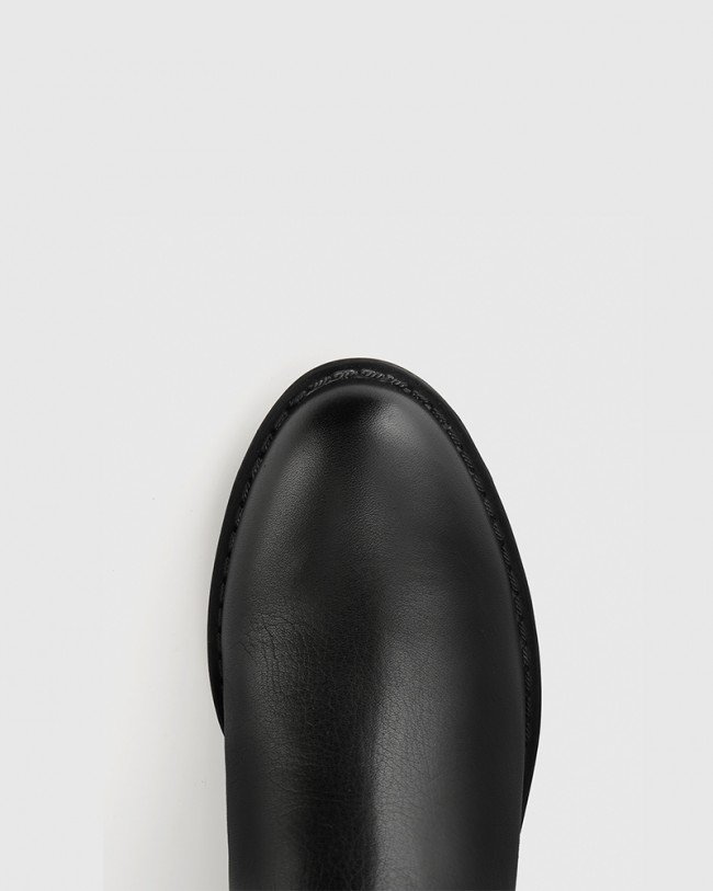 Wittner Deegan Black Leather Gusset Round Toe Ankle Boot