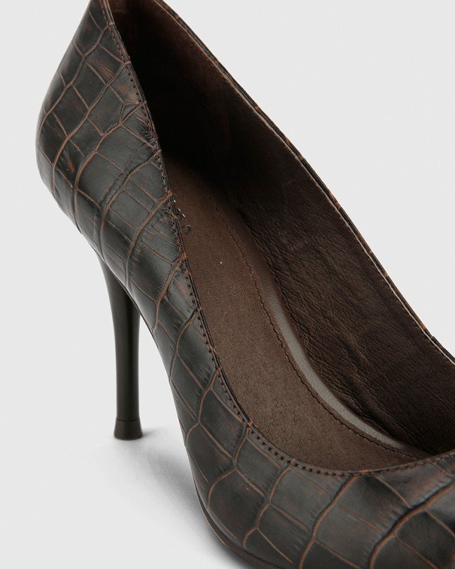 Wittner Hughes Chocolate Crocodile Embossed Leather Pointed Toe Stiletto Heel
