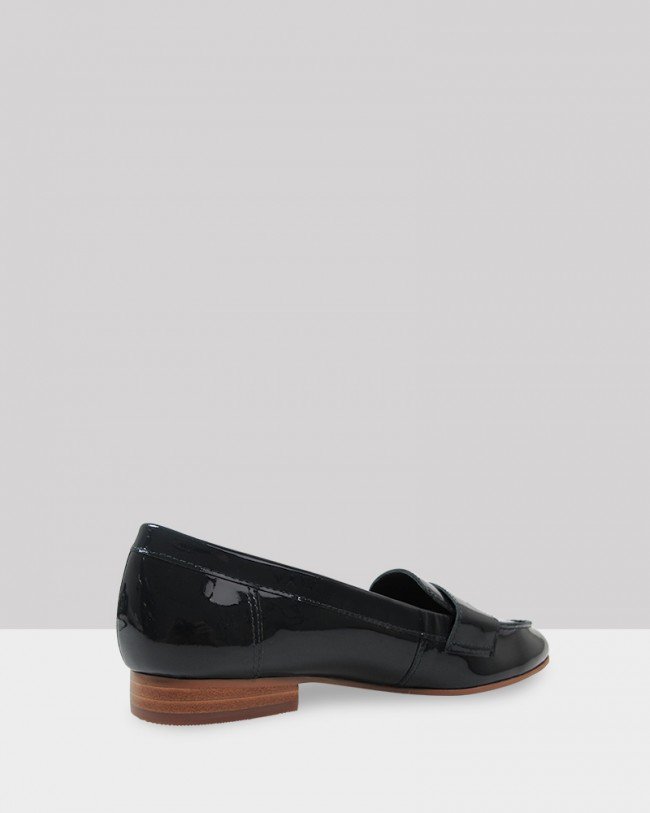 Wittner Benton French Navy Patent Round Toe Loafer