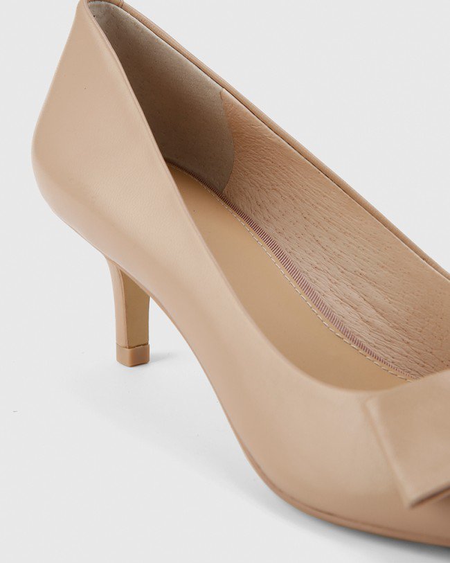 Wittner Natasha Nude Leather Bow Detail Kitten Heel