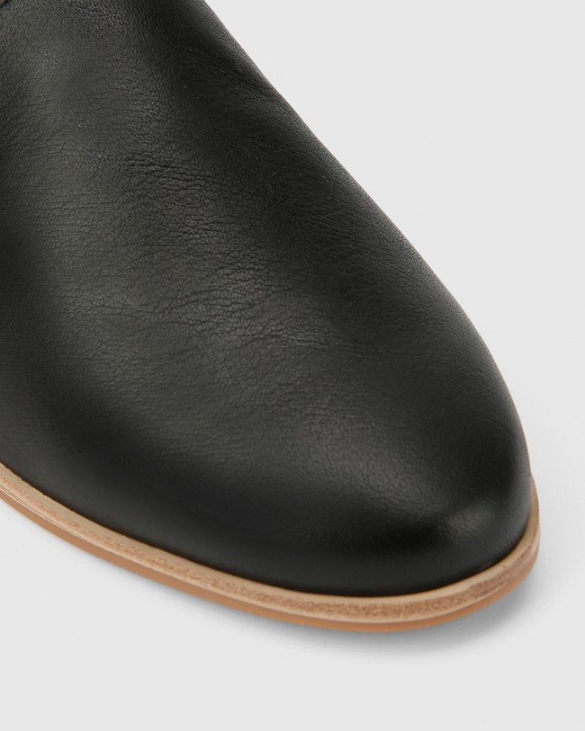 Wittner Caela Black Leather Loafer