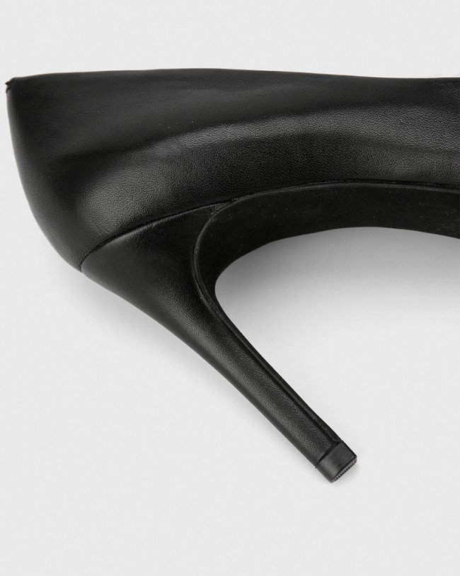 Wittner Harman Black Leather Pointed Toe Stiletto Heel