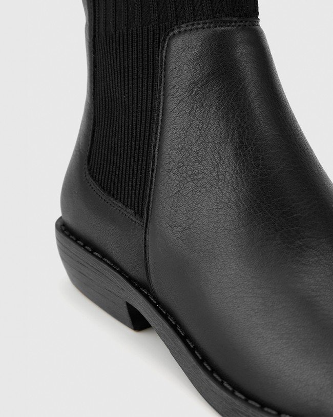 Wittner Deegan Black Leather Gusset Round Toe Ankle Boot