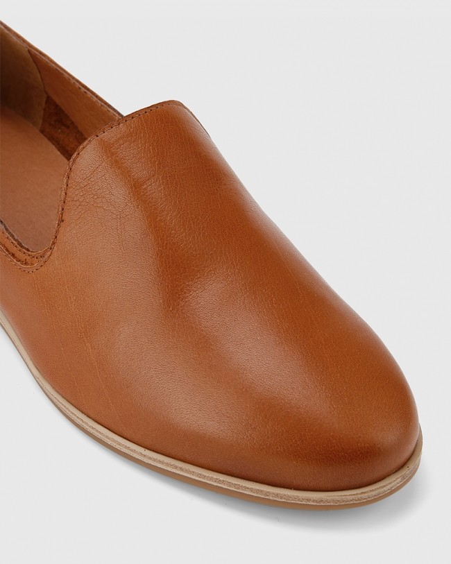 Wittner Caela Cognac Leather Loafer
