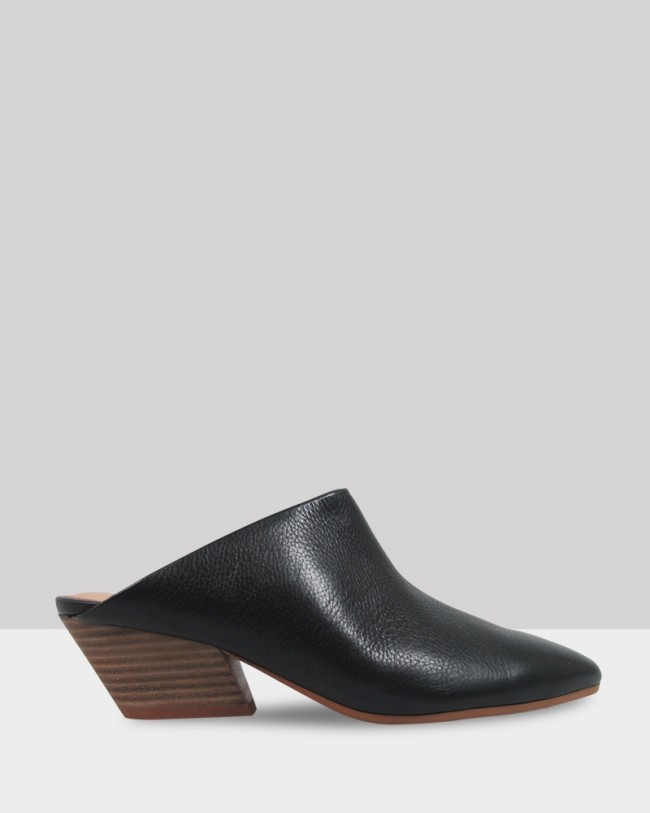 Wittner Kelsey Black Leather Heeled Mule