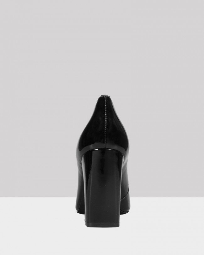 Wittner Ozora Black Patent Round Toe Block Heel