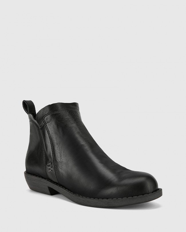 Wittner Dan Black Scotch Leather Round Toe Ankle Boot