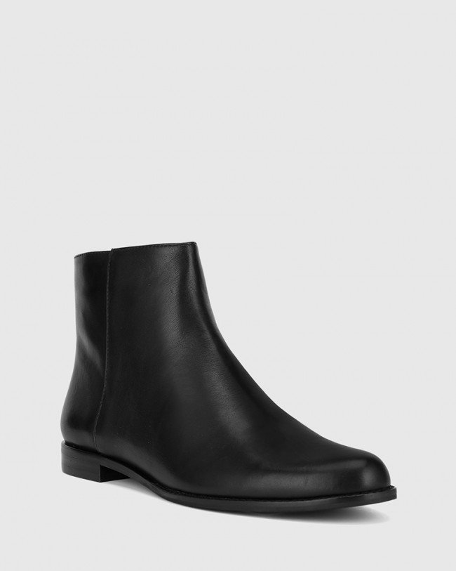 Wittner Brenson Black Leather Low Ankle Boot