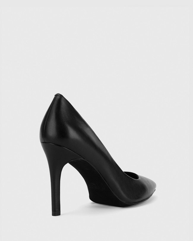 Wittner Harman Black Leather Pointed Toe Stiletto Heel