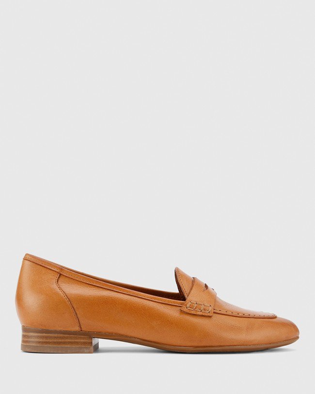 Wittner Austin Coconut Leather Almond Toe Flat Penny Loafer