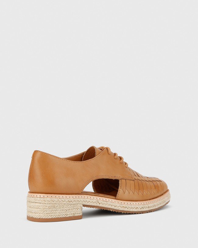 Wittner Maiya Tan Burnished Leather Lace Up Flat