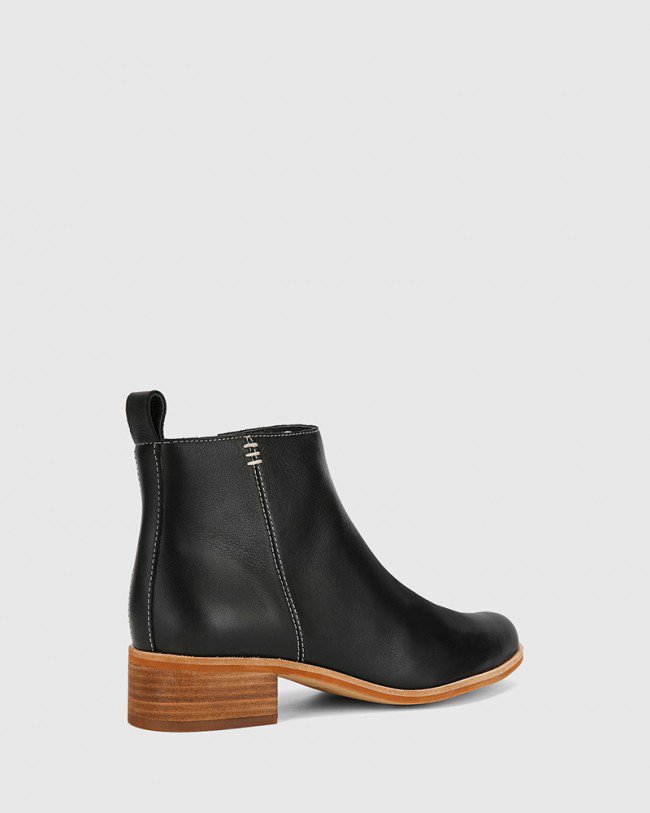 Wittner Glover Black Leather Flat Almond Toe Ankle Boot