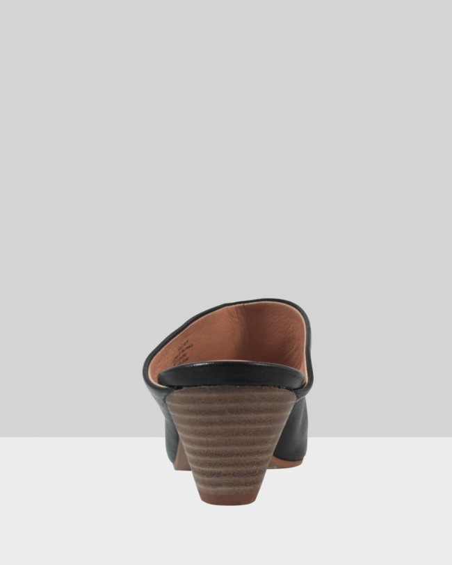 Wittner Kelsey Black Leather Heeled Mule