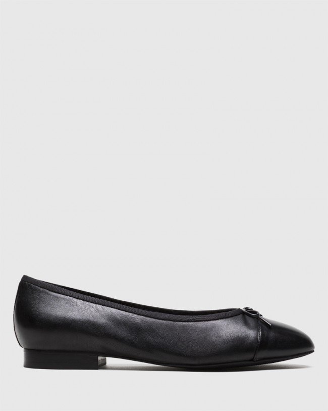 Wittner Annie Black Leather Toe Cap Detail Ballet Flat