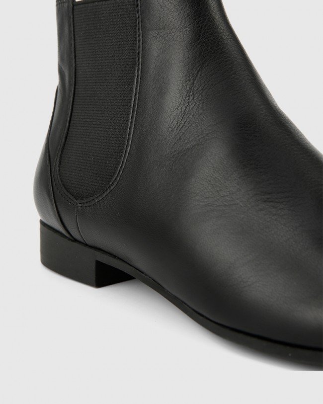 Wittner Daley Black Leather Round Toe Double Gusset Ankle Boot