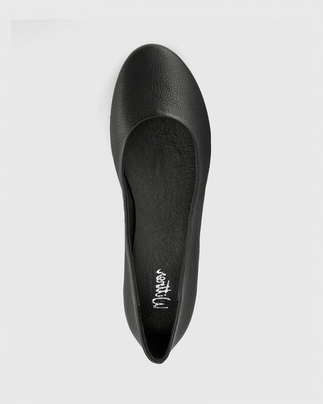 Wittner Bindi Black Leather Round Toe Slip On Flat
