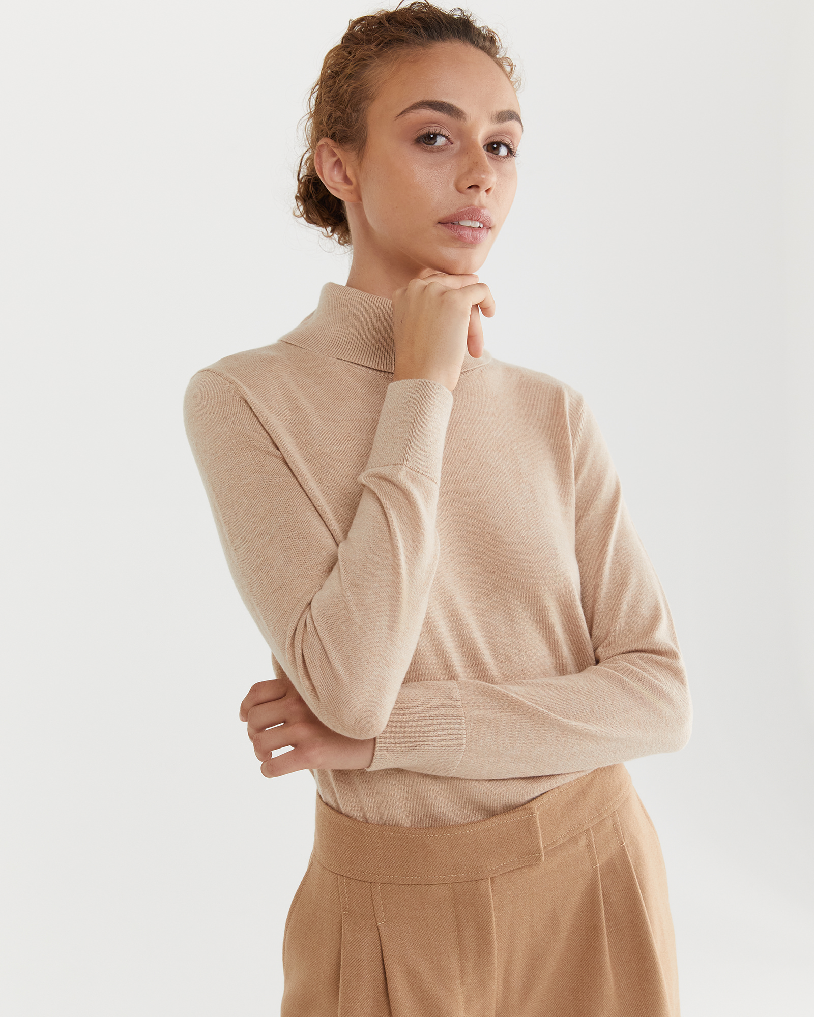 Laurina Turtle Neck Knit