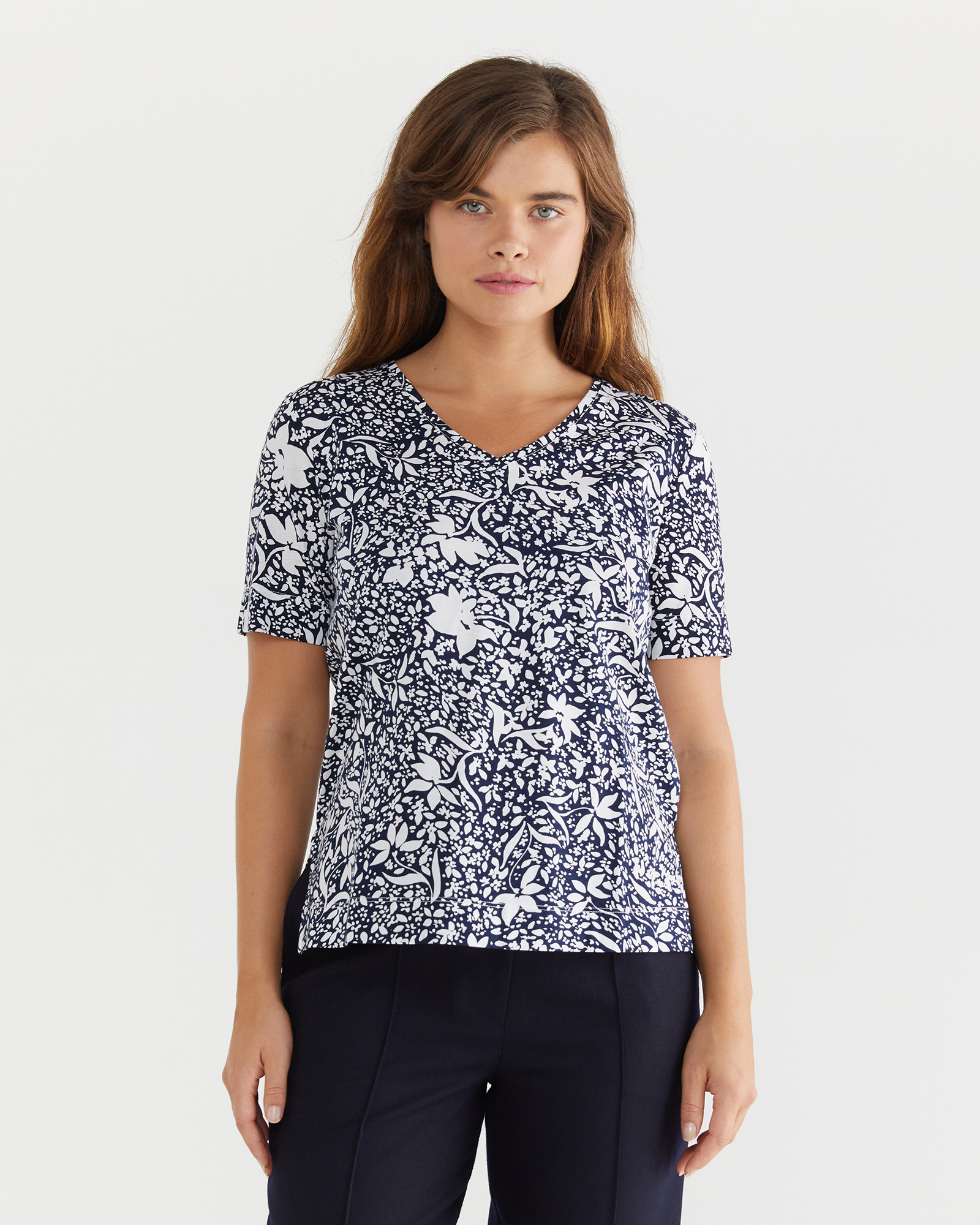 Fiona V-Neck Merc Tee