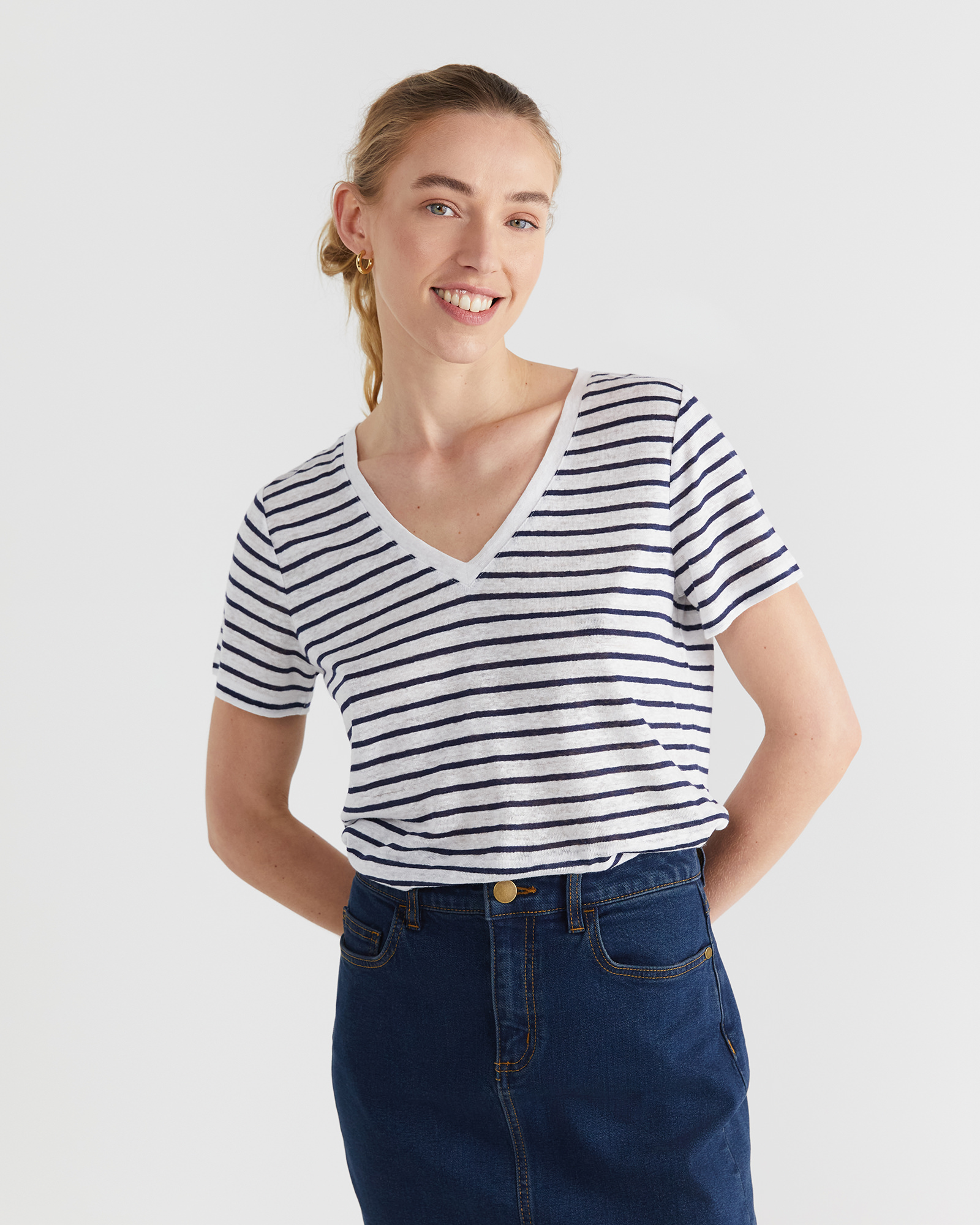 Tonia V Neck Linen Tee