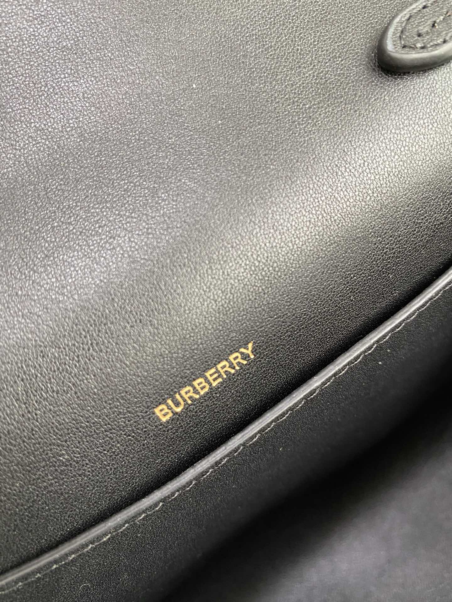 Винтажная кожаная сумка через плечо Burberry в клетку