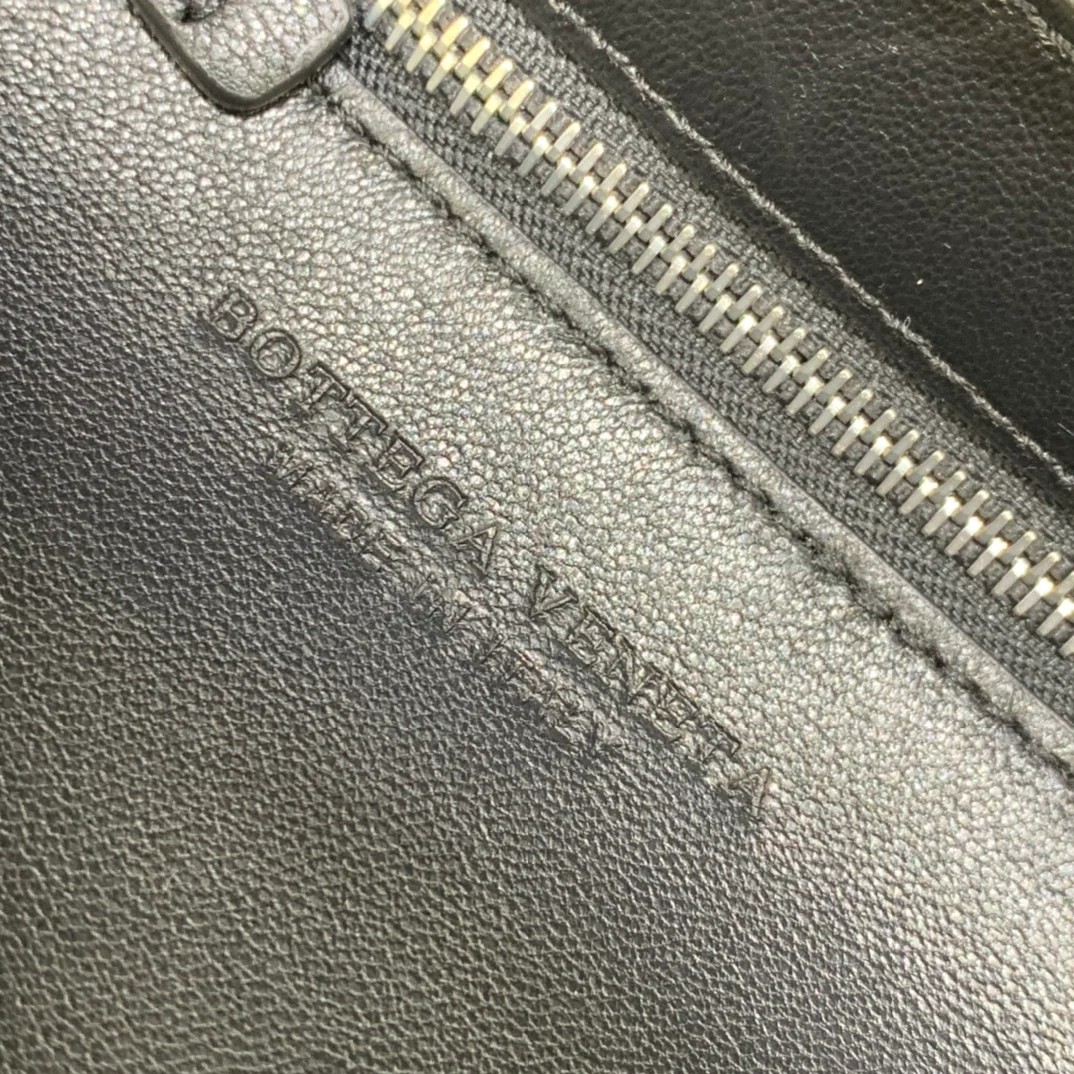 Сумка-мешок для кассет BV из плетеной кожи/подушка/телячья кожа/26х18х8 см/2