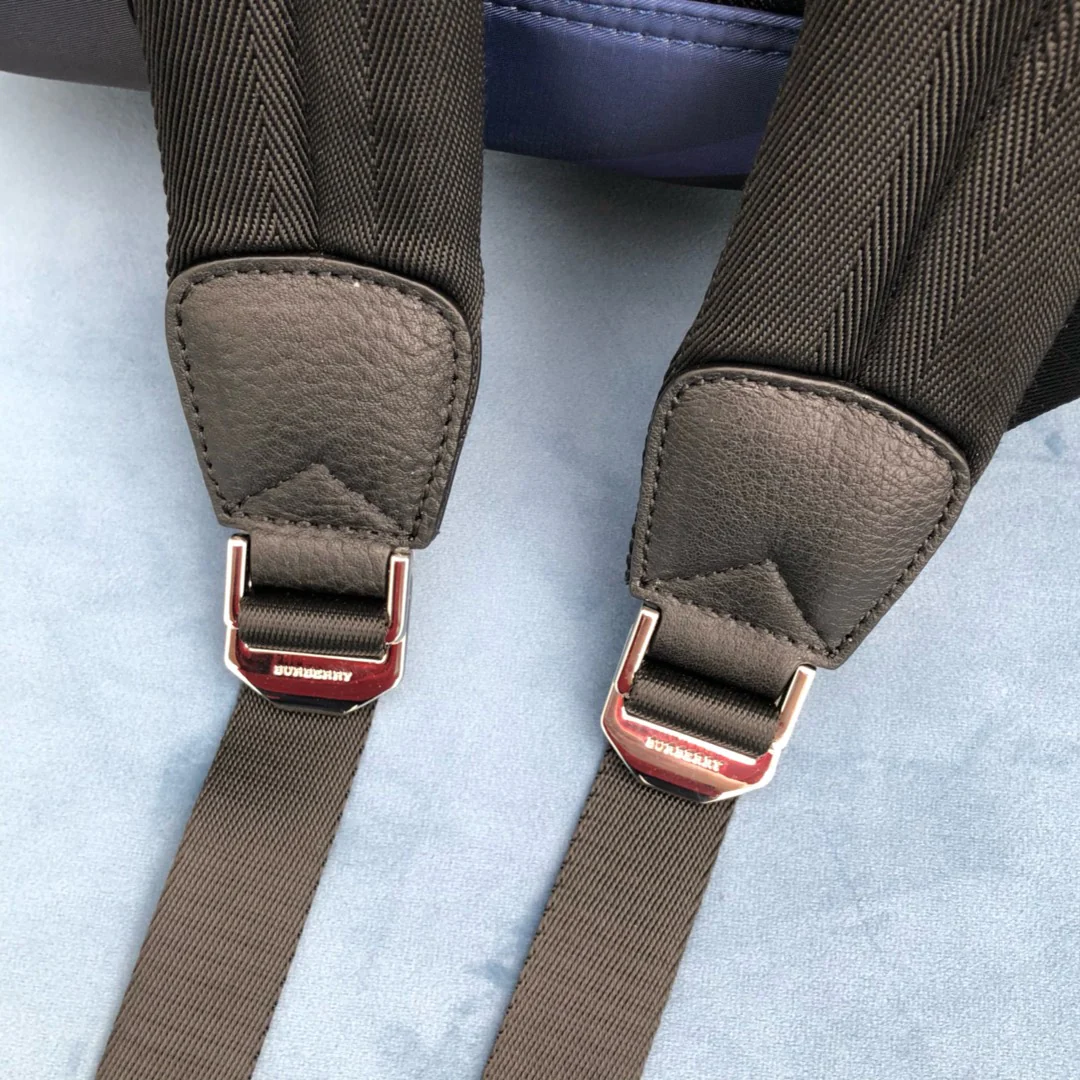 Burberry - Новый рюкзак