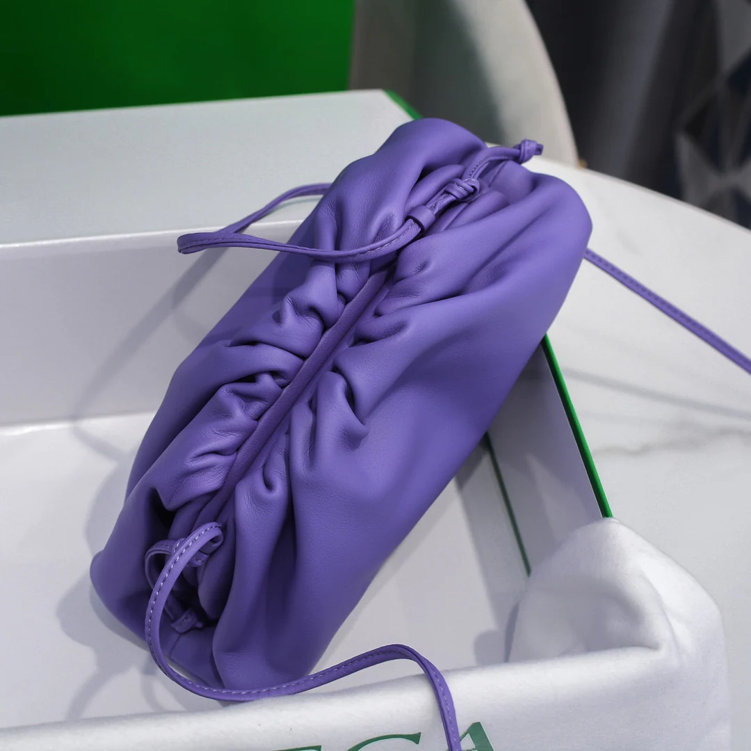 Серия сумок BV-pouch - Сумка Cloud - Телячья кожа - 23x13x8 см - 1