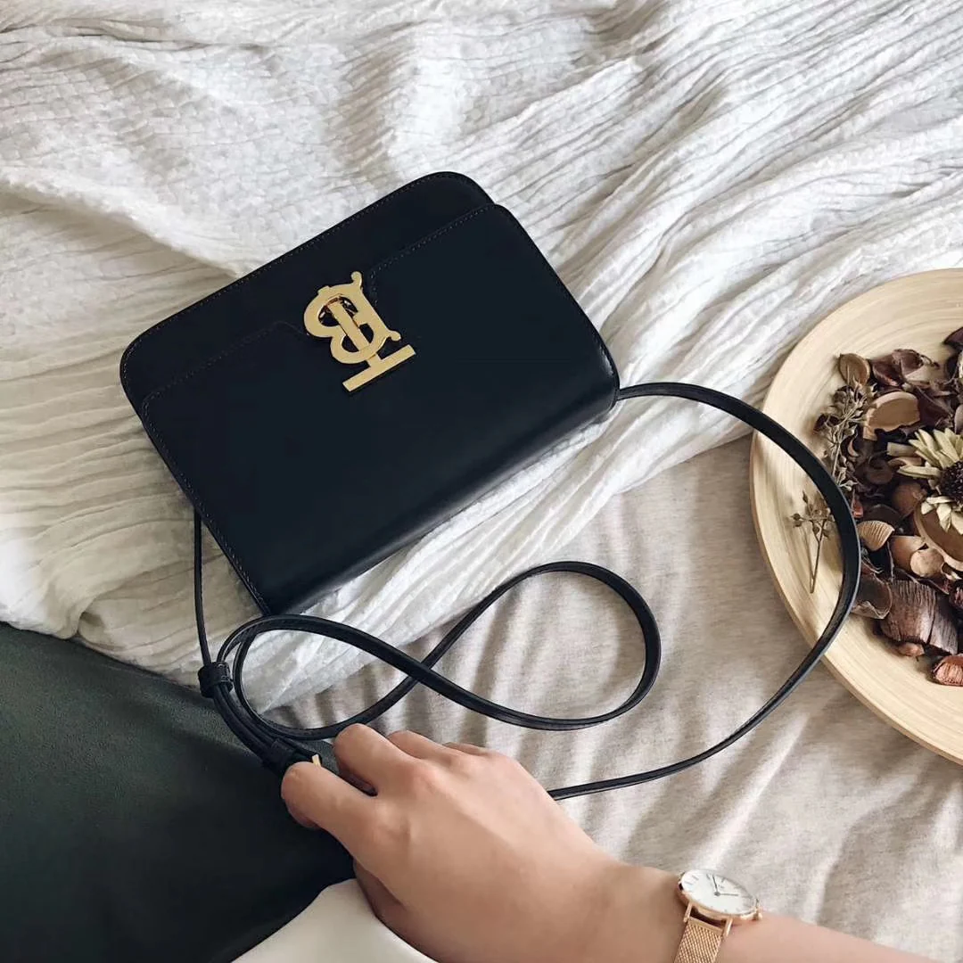 Коллекция Burberry TB - Сумки с буквами - Галерея изображений