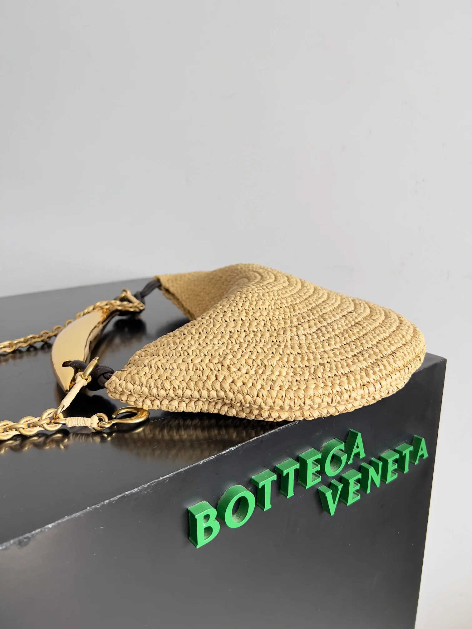 Сумка BV ?Сардина? — плетеная из соломы — желтая