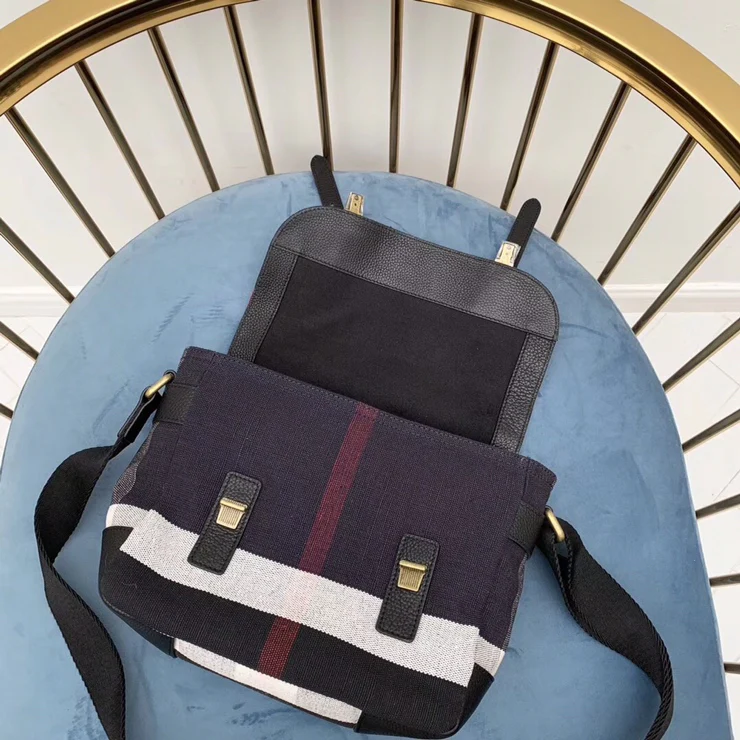 Burberry - Унисекс - Сумка-мессенджер в британском стиле - Синяя - Средний размер