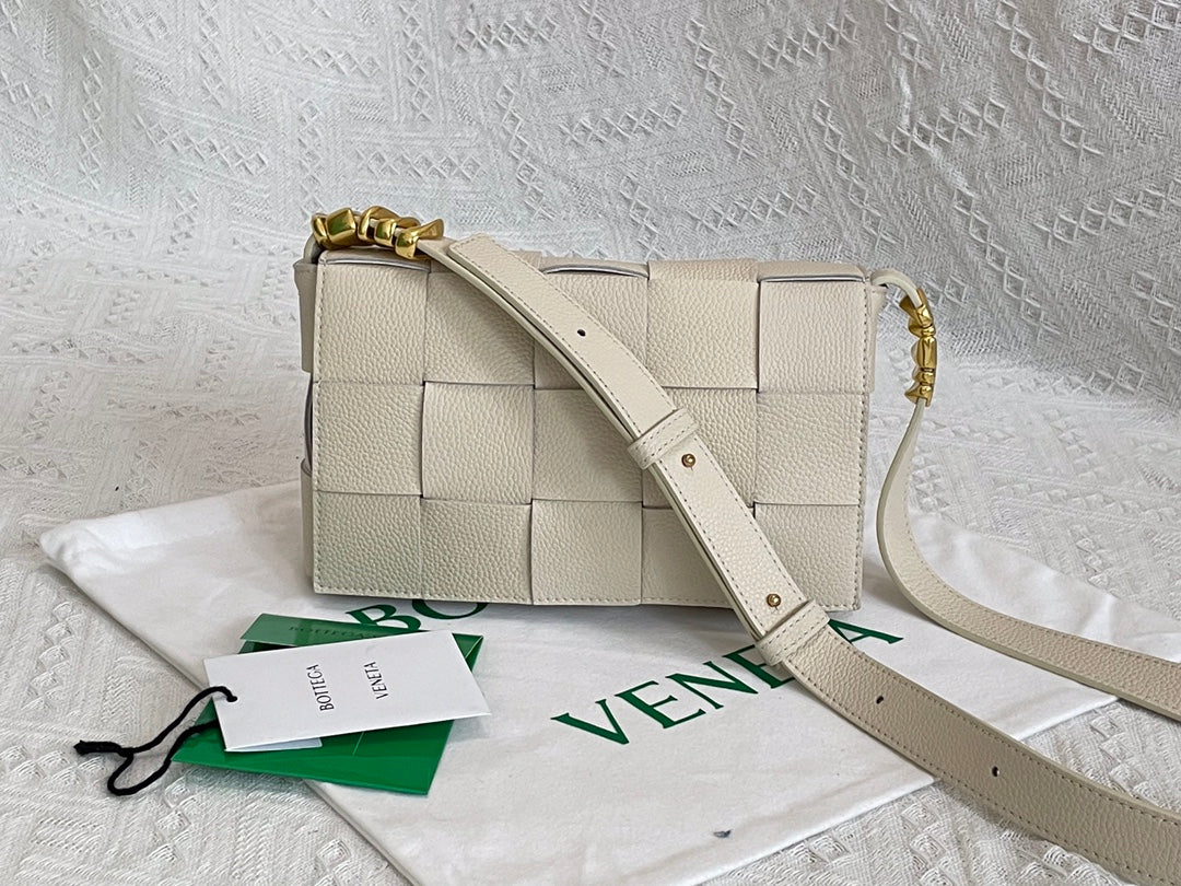 Сумка-переноска BV из зернистой кожи, 23х15х5 см.