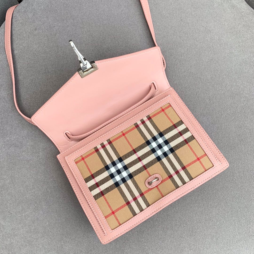 Новая винтажная клетчатая сумка через плечо Burberry 2022 года - розовая.