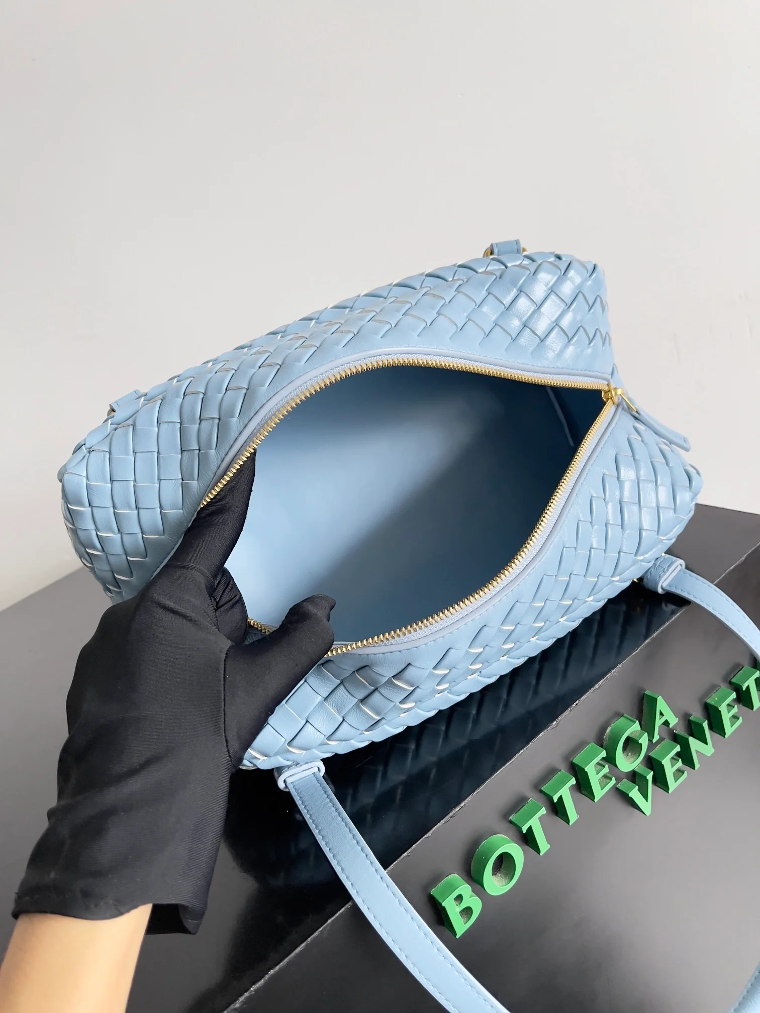 Сумка через плечо BV Bagel - синяя