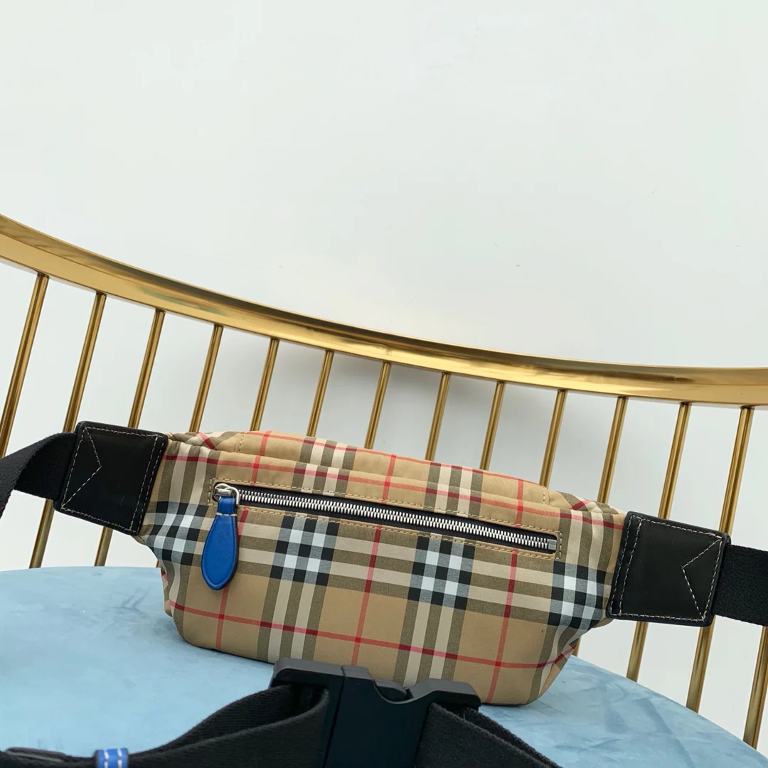 Burberry - Новая классическая клетчатая поясная сумка