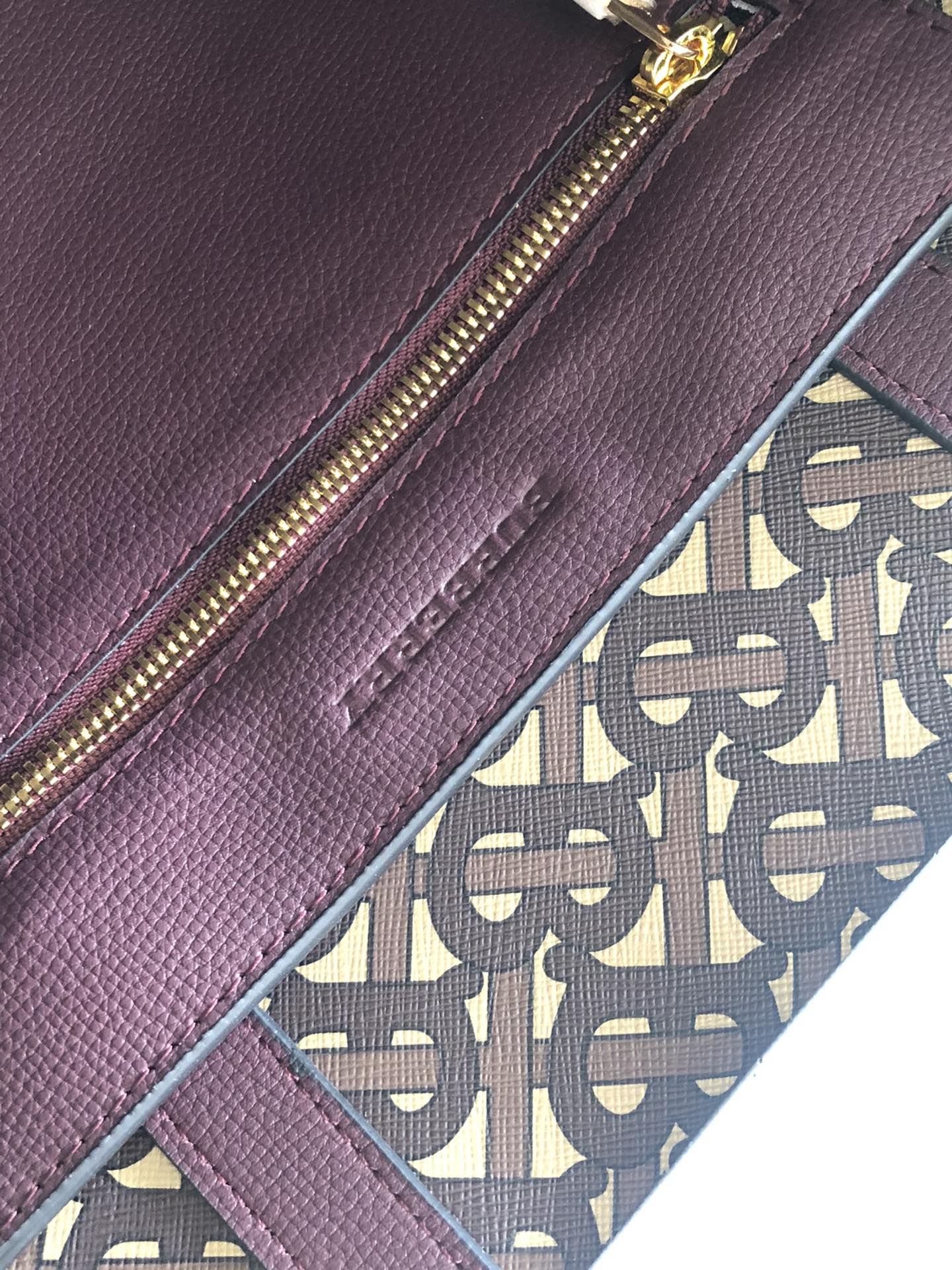 Burberry - Кожа с покрытием - Новейшая сумка-тоут - Бордовый