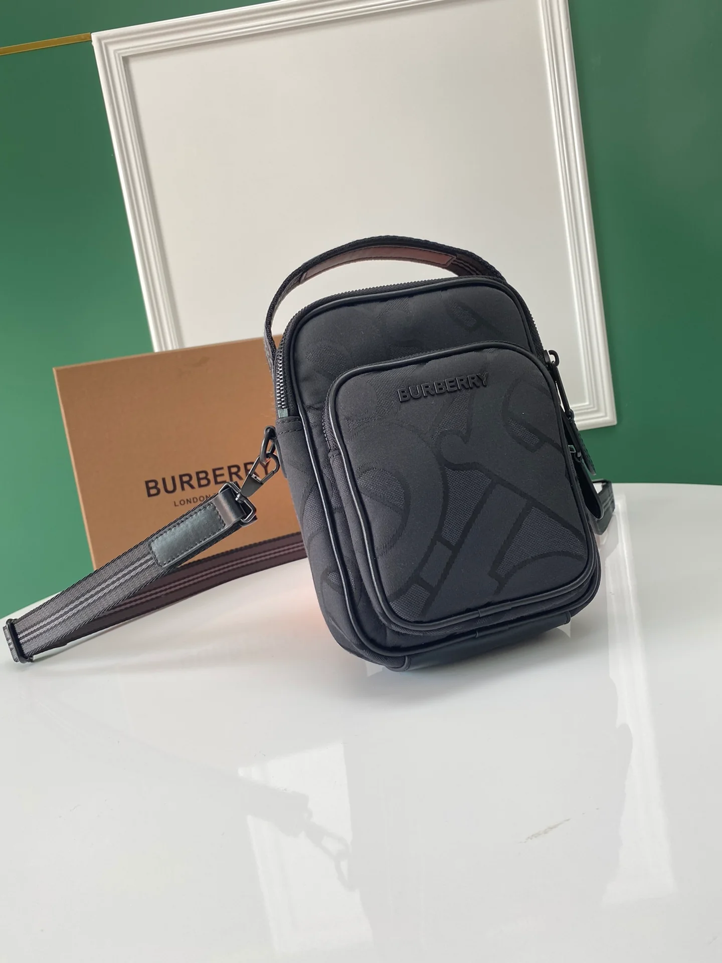 Burberry - Новейшая стильная сумка через плечо - 1