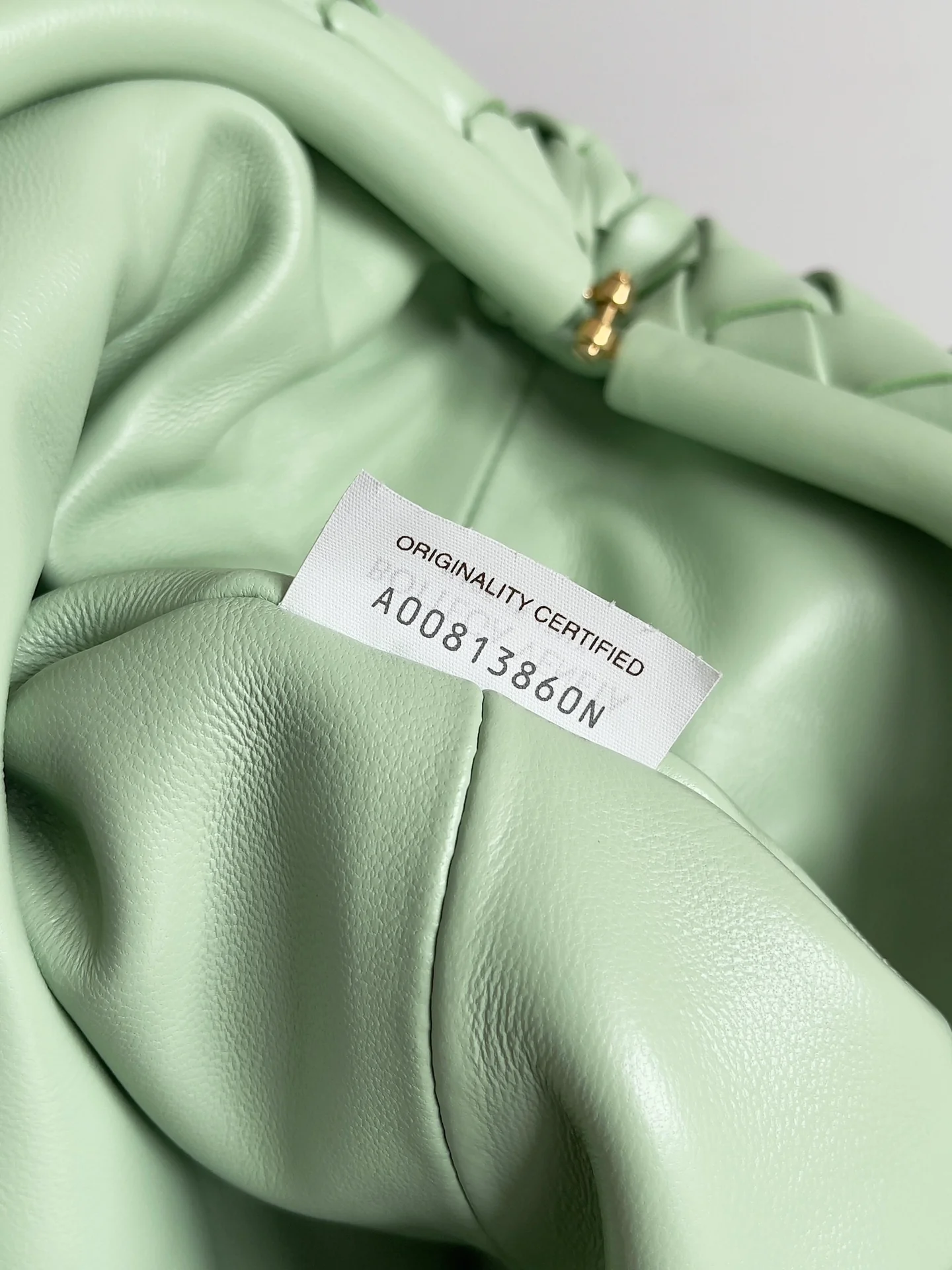 BV-lauren-clutch-chain clutch-green