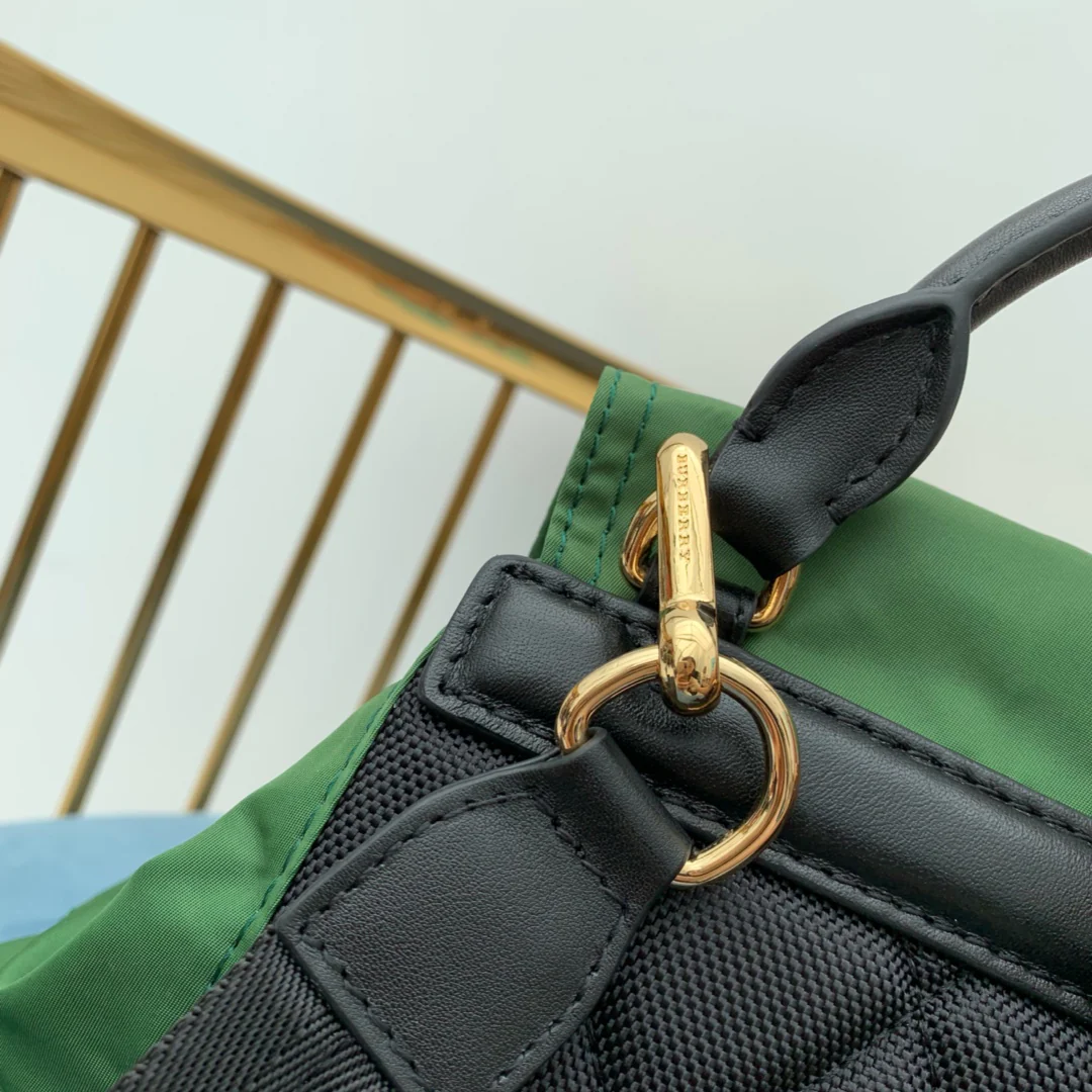 Burberry - Усовершенствованный военный рюкзак - Зеленый