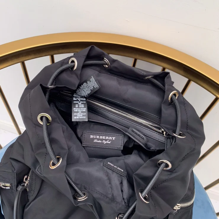 Рюкзак Burberry в военном стиле - черный - 1 шт.